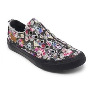 NWT- Blowfish Malibu ‘Play’ Sugar Skull Slip-On Distressed Sneaker